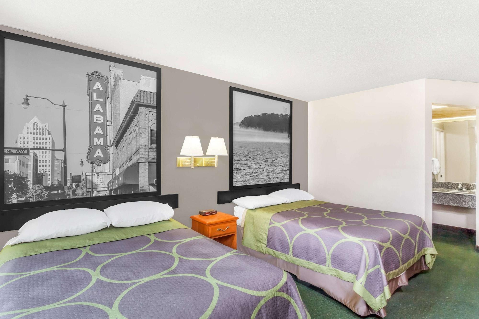 Super 8 By Wyndham Athens Hotel Екстериор снимка