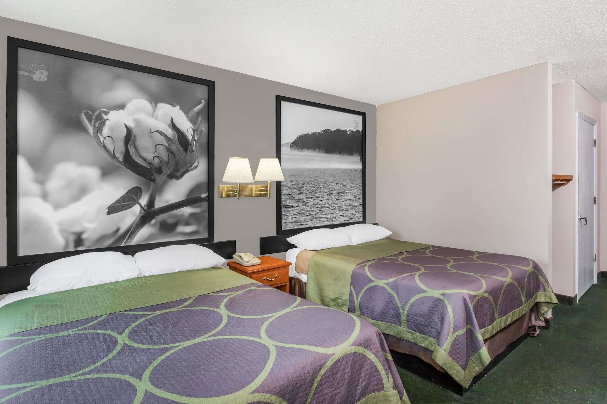 Super 8 By Wyndham Athens Hotel Екстериор снимка